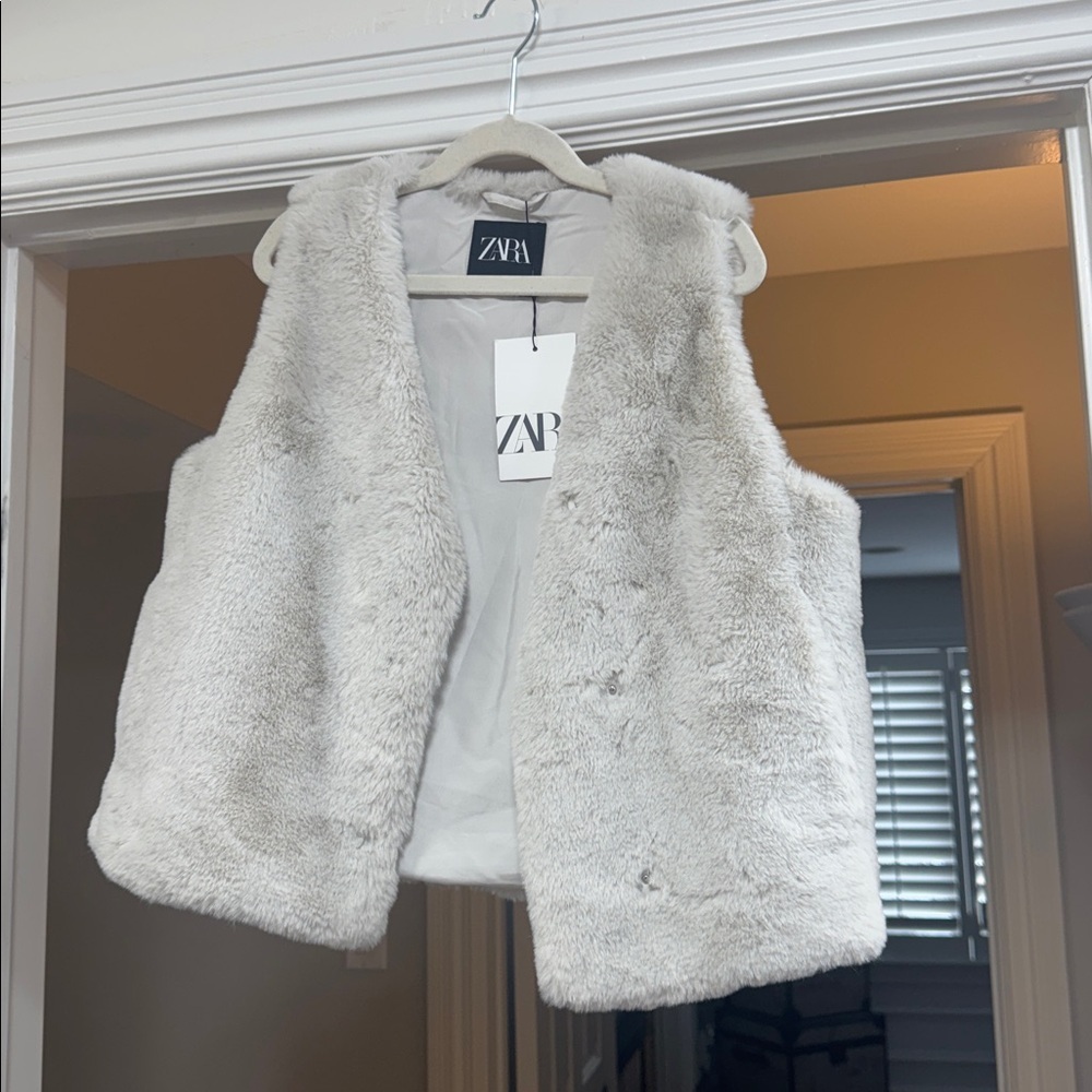 Girls Fur Best Size 8-9